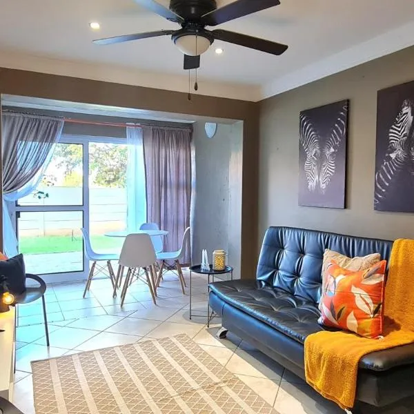Stay At Jbay Apartment, hotel in Jeffreys Bay