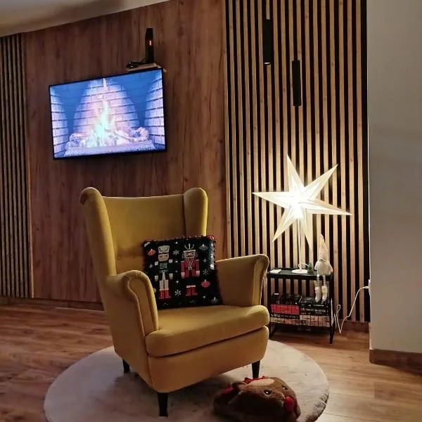 Mieszkanie nad Jeziorem Rożnowskim, hotel in Rożnów
