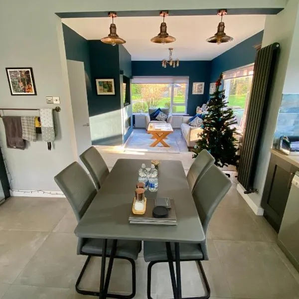 Gorgeous bungalow in Faithlegg, County Waterford, hotel a Stronghowʼs Bridge