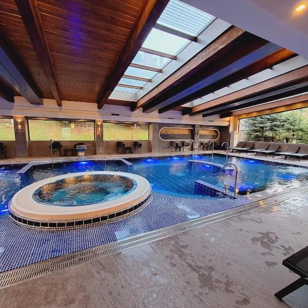 Slopes View Private Lodge - Luxury SPA in the 4-Star St Ivan Rilski Complex, hotel in Bansko