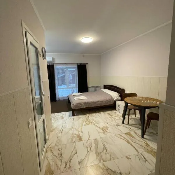 Апартаменти в центрі міста, hotel in Poltava