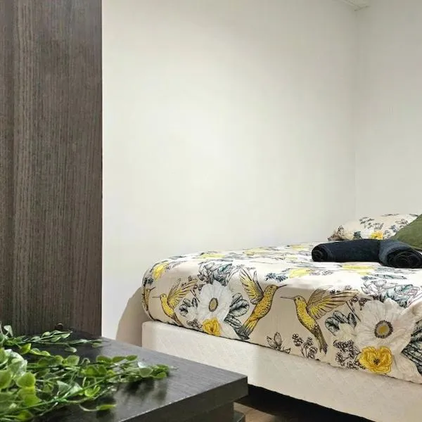 Mamie Jeanne Arcueil près RER B SIEC, hotel v destinácii Arcueil