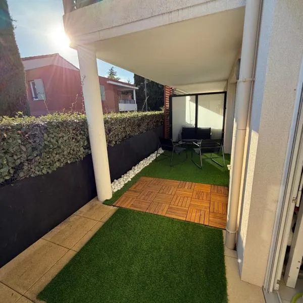 Appartement à Frejus avec piscine et terrasse, hotel v destinaci Fréjus