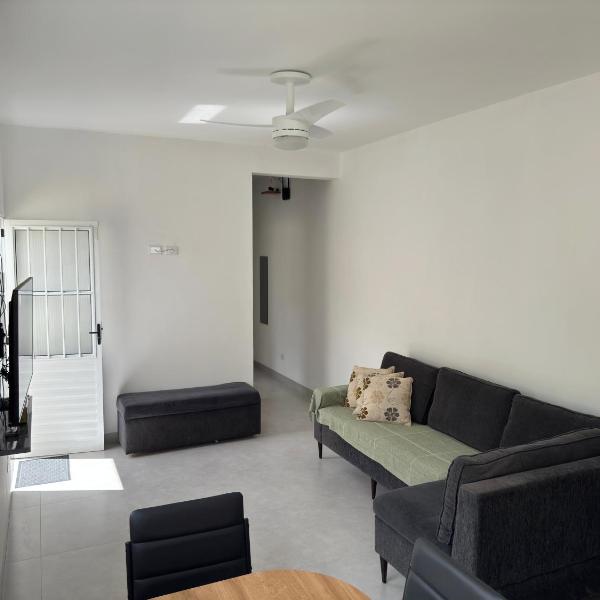 Casa nova térrea familiar com ar condicionado e estacionamento em Cananeia