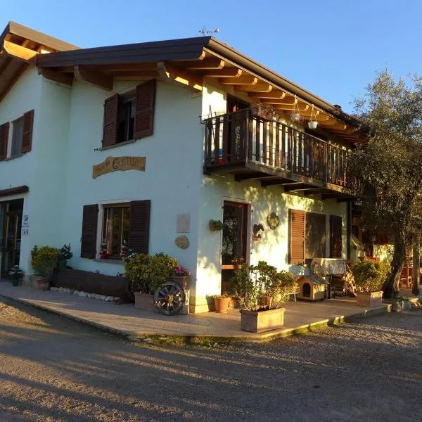 Agriturismo Scuderia Castello, hotel v destinaci Gaino