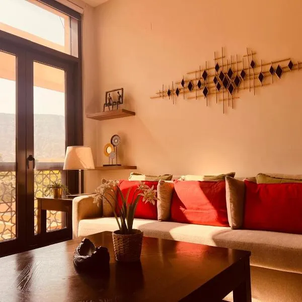 ONE Guest Place Elegant 1BHK Apartment in Muscat Bay 01, hotel in Muscat