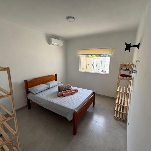 Casa nova térrea familiar com ar condicionado e estacionamento em Cananeia - Foto 2