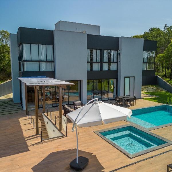 Pousada com piscina, jacuzzi e com vista em Capitólio - Casa Decore - Foto 4