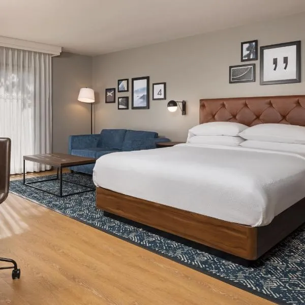 Four Points by Sheraton Bakersfield, hotel u gradu Bejkersfild