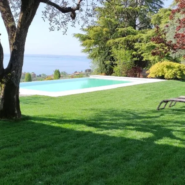 Relais Colle San Giorgio, hotel v destinaci Bardolino