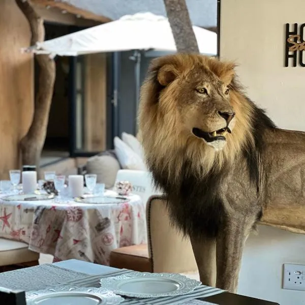 Simba Safaris African Pride Exotic Lodge, hótel í Lephalale