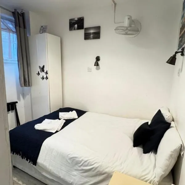 Earl's Court Rooms, hotel v Londýně