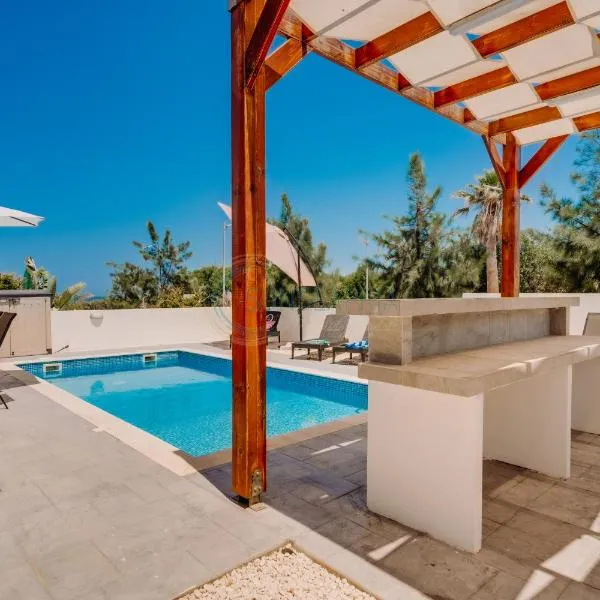 Alasia 16 - Modern smart villa in tranquil serenity, hotel en Paralimni