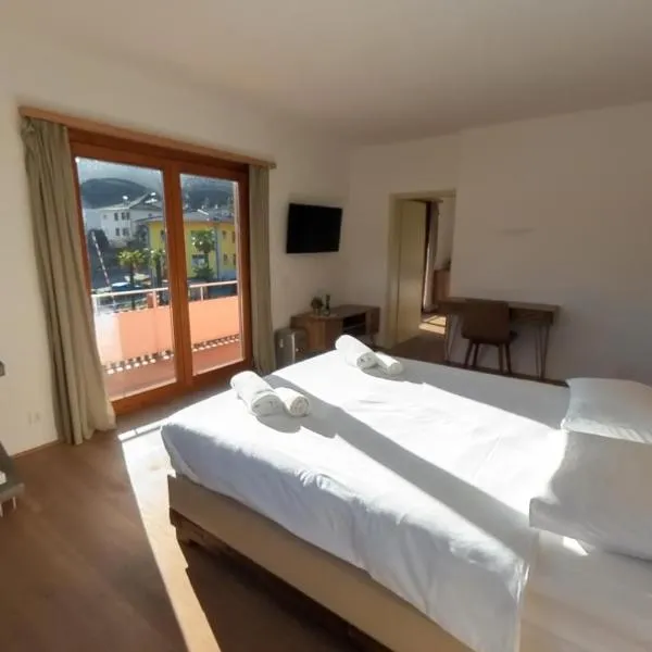 7Rooms、ロゾネのホテル