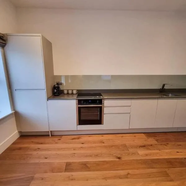 2 Bed Altrincham Centre King Beds Bathtub, hotel in Altrincham