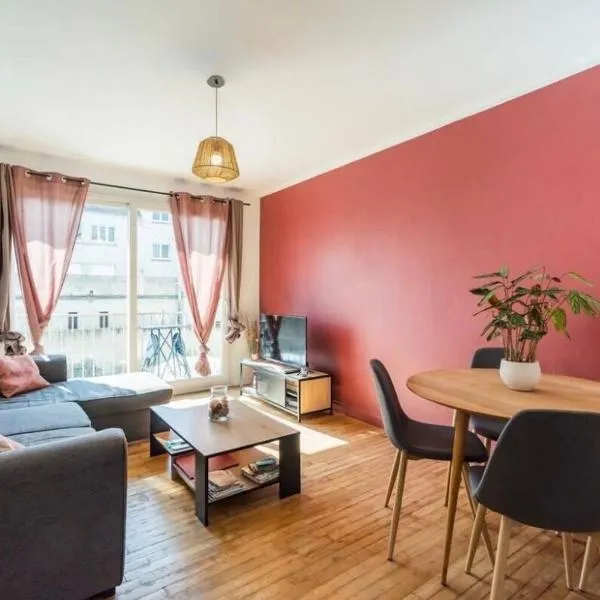 LE ROSTAND - La Parenthèse Colorée, Hotel in Le Légué