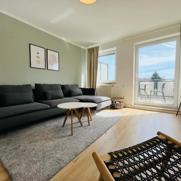 Modern 2-Bedroom Apartment Near Messe 2-4 Guests, hotel din Augsburg