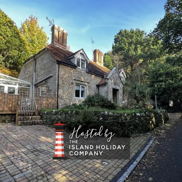 2 Apse Castle Cottages, hotel in Shanklin