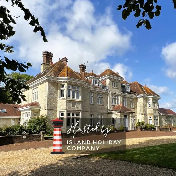 6 Shanklin Manor - family friendly apartment in Shanklin Old Village, hotel in Shanklin