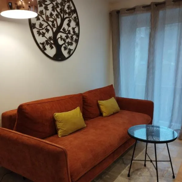 gîte Couleur Cuivre, hotel v destinaci Cerdon