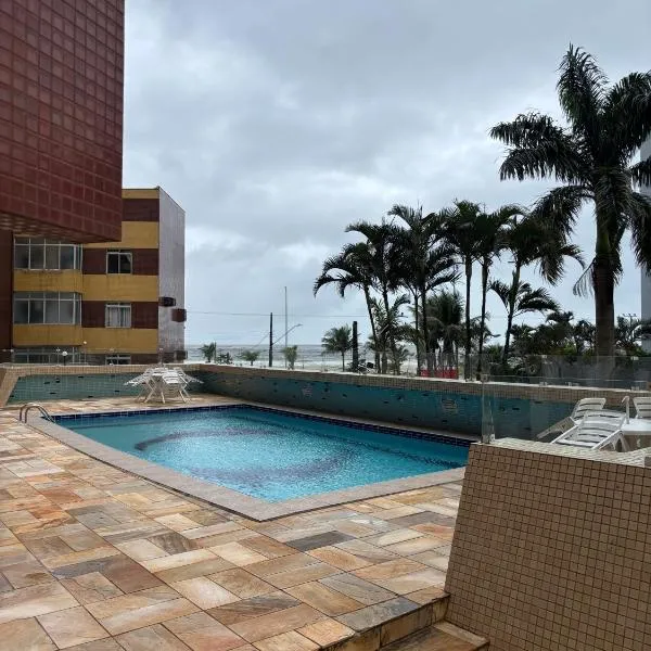 Apto em Caiobá beira mar, khách sạn ở Matinhos