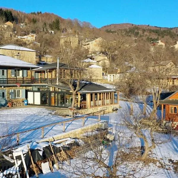 Snow Peak Heaven, hotel di Dardhë