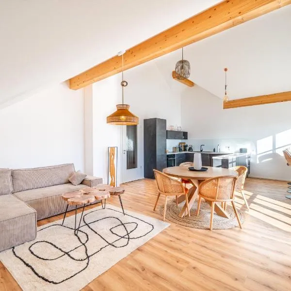 LIBORIA I Traumhafte Ferienwohnung in Aidling am Riegsee, hotel in Riegsee