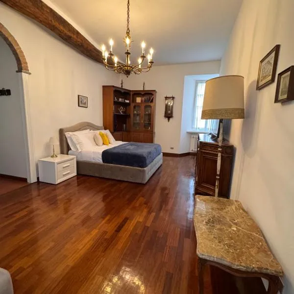 APARTMENT & PARKING & TERRACE Sweet home 21, hotelli Comolla