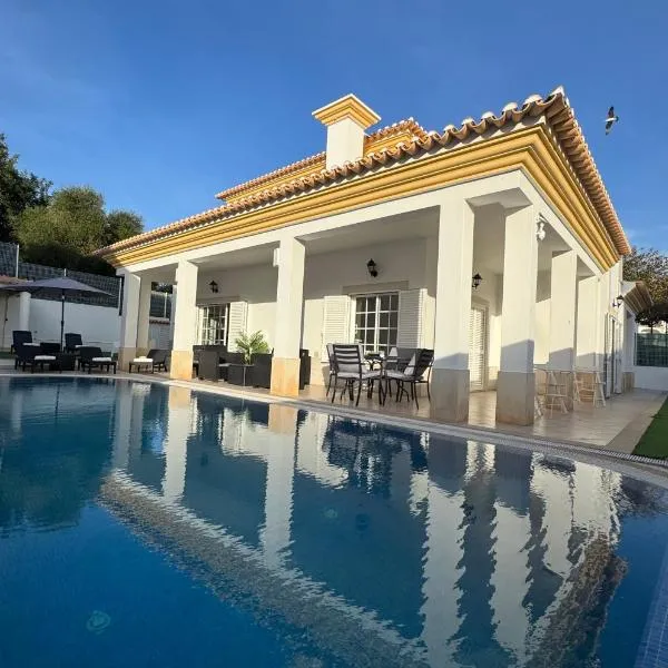 Villa Bonita Guesthouse Albufeira Old Town, hotel v destinaci Albufeira