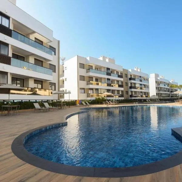 Apartamento em Resort na Cachoeira، فندق في فلوريانوبوليس