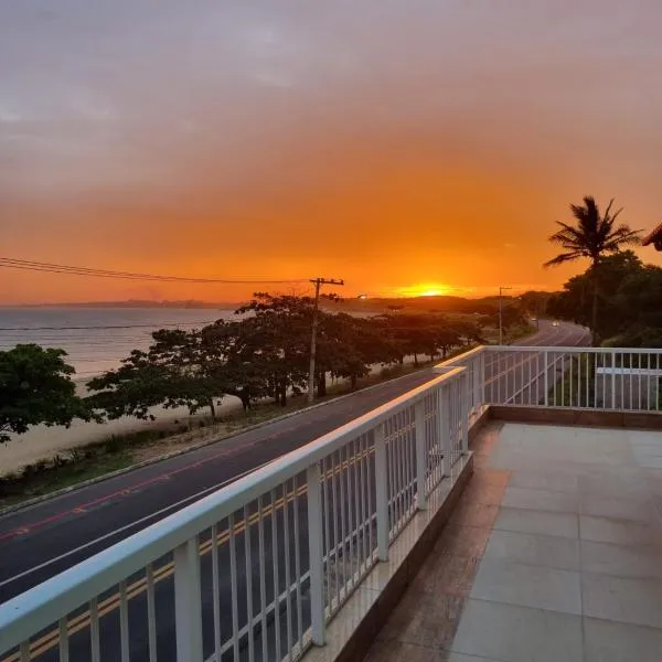 Ipê Amarelo - Frente ao Mar na Praia de Meaípe, Guarapari, hotel v destinaci Guarapari