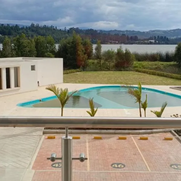 ESPECTACULAR Apartamento NAUTICA PAIPA VISTA AL LAGO SOCHAGOTA, hotel in Paipa