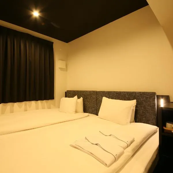 HOTEL TRAD Replay, hotel in Osaka