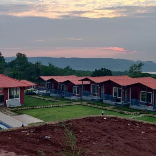 Mount Bliss Resort, hotel in Mhasla