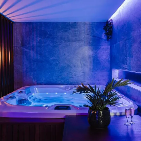 오를레앙에 위치한 호텔 Love Room Les Private Places - Lit King Size et Jacuzzi Privé