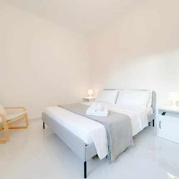 Il Decameron Suite Mare 600mt - Wifi - Netflix, hotel in Loano