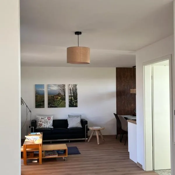 moderne barrierefreie Wohnung auf dem Land bei Neuruppin, hotel in Lichtenberg