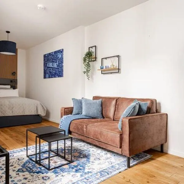 Studio Loreley am Rhein, moderne & vollausgestatte 40qm, Küche, Netflix, WM، فندق في كوبلنز