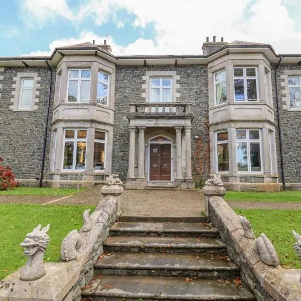 Plas Y Bryn Manor, hotel v destinaci Llanwnda
