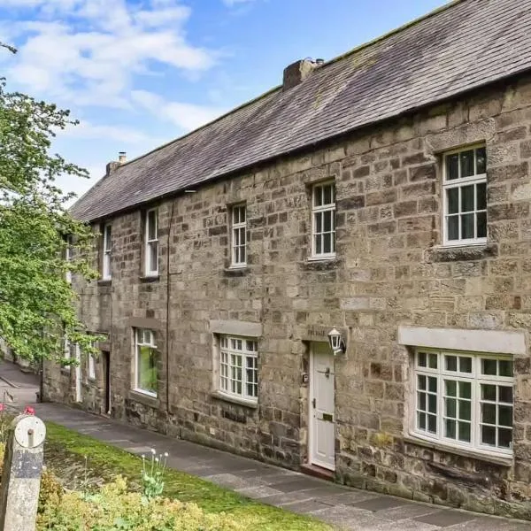 Elyvale Cottage in the heart of Rothbury, Hotel in Rothbury