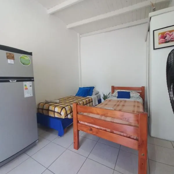 Hostel en Almirante Brown, hotel di Villa Martín Arín