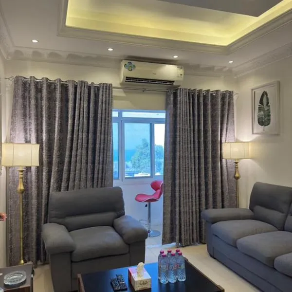 تاج الكورنيش عجمان, hotel v destinaci Adžmán