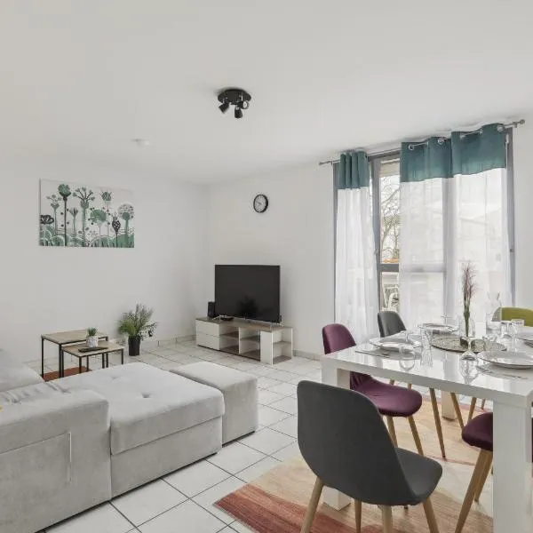 Budget spacious apart with terrace, hotel v destinácii Mantes-la-Jolie