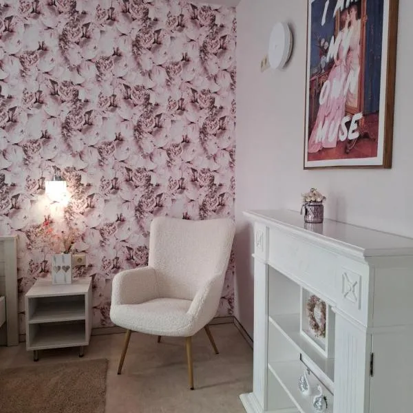 Silver Lodge Boutique Rooms Eger, hotel in Eger