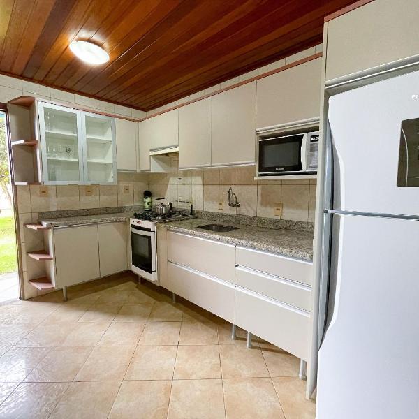Belíssima Casa a 350m da Praia de Canasvieiras - Foto 4