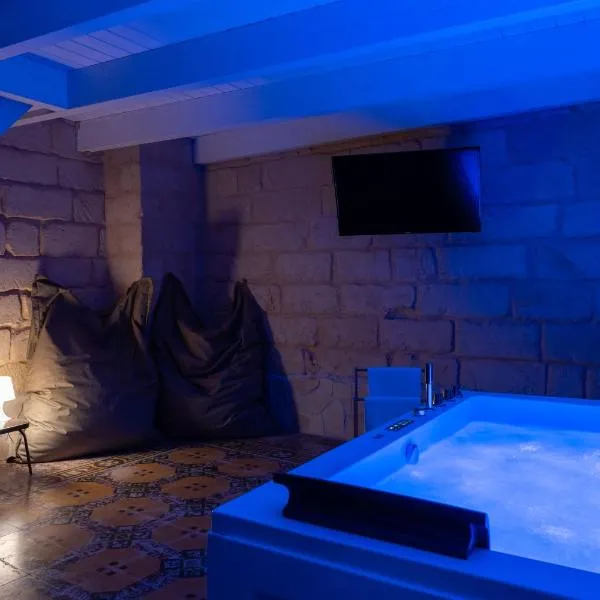 Victoria Luxury Suite, hotel v destinaci Lizzanello