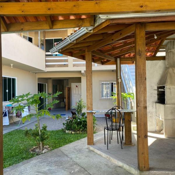 Apartamento térreo 150m da praia