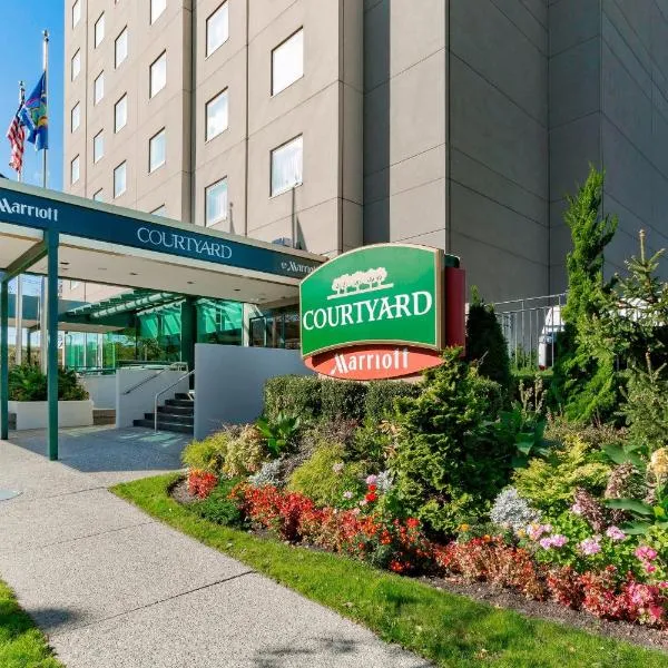 Courtyard by Marriott New York JFK Airport, готель у Квінзі