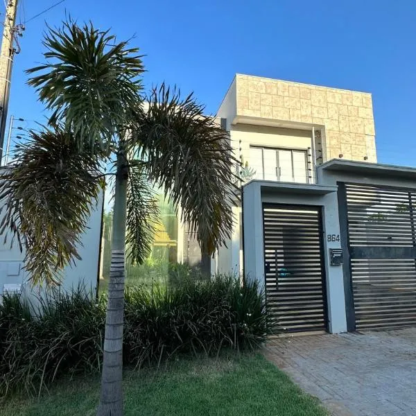 Casa alto padrão , para 10 pessoas, com piscina em Foz, hotel in Foz do Iguaçu