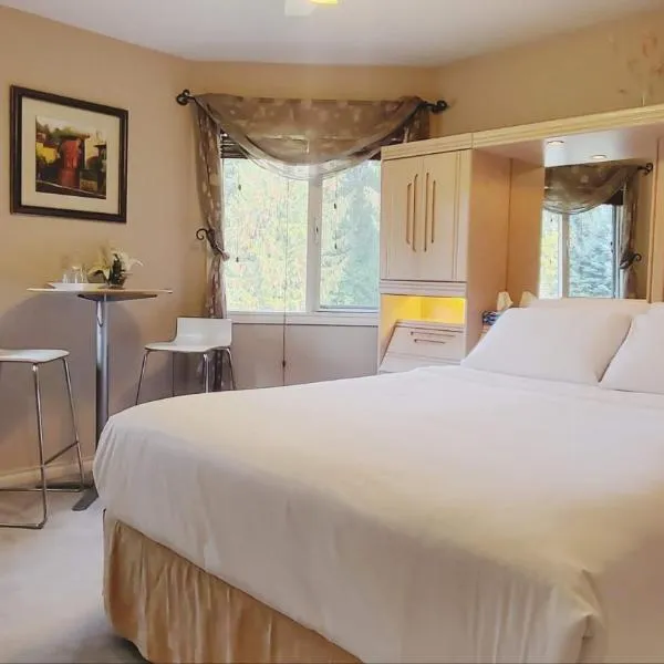 Cornerstone Bed and Breakfast, hotel v destinaci Revelstoke